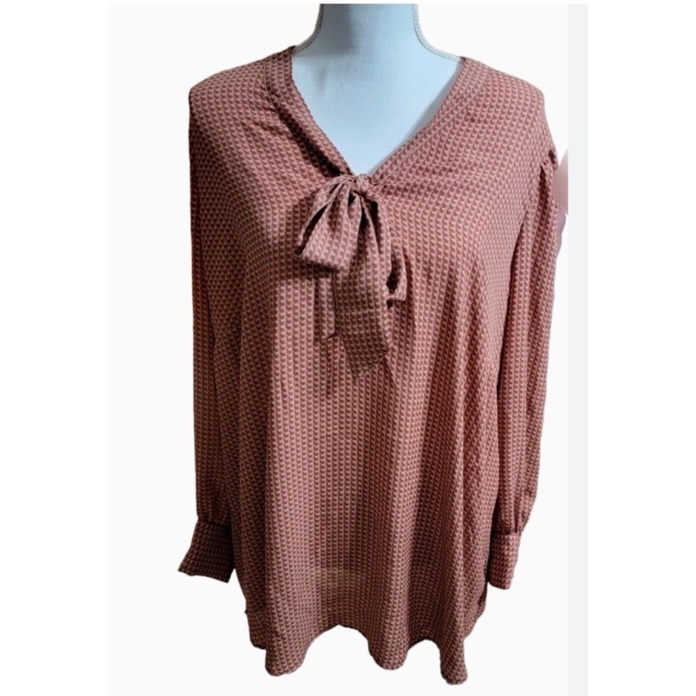 ADRIANNA PAPELL pink Blouse Top Geometric pattern v-neck bow size 2X long sleeve